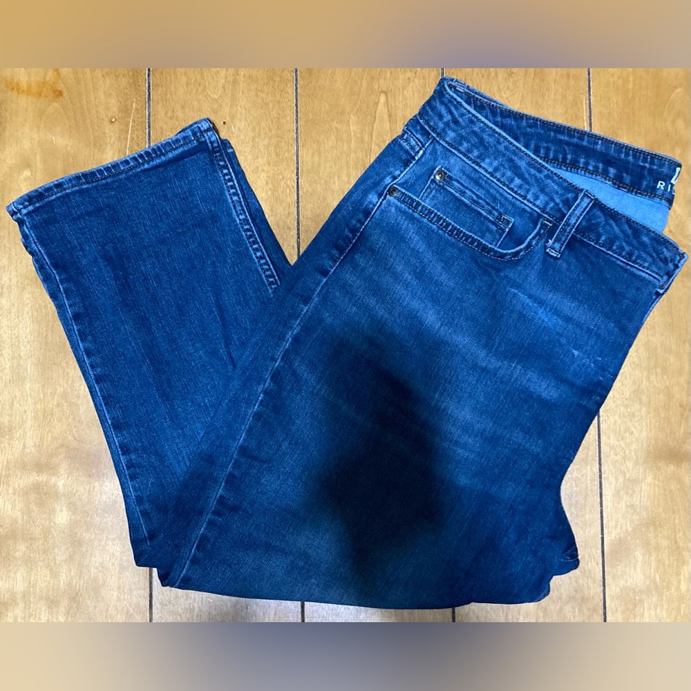 Women’s Size 18M Lee Riders Midrise Capri Jeans